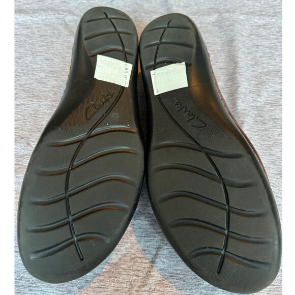CLARKS Collection, size 12 Narrow, Brown shoes - Picture 5 of 8